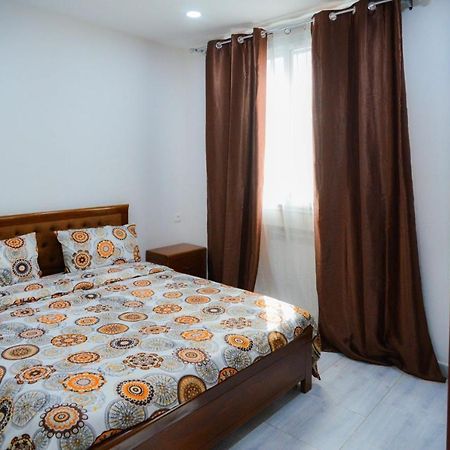 Hostel Les Pins Alger מראה חיצוני תמונה